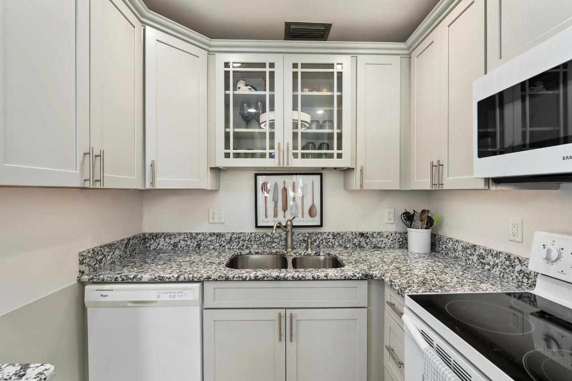 Vista Pines - Residential