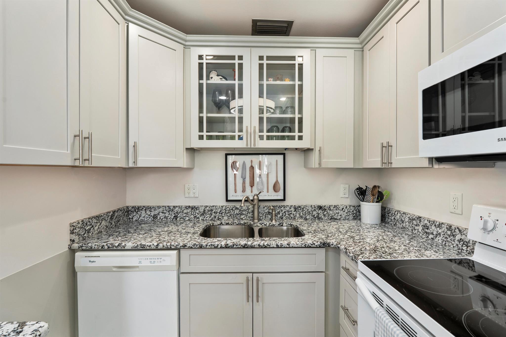 2600 SE Ocean Boulevard Z10
