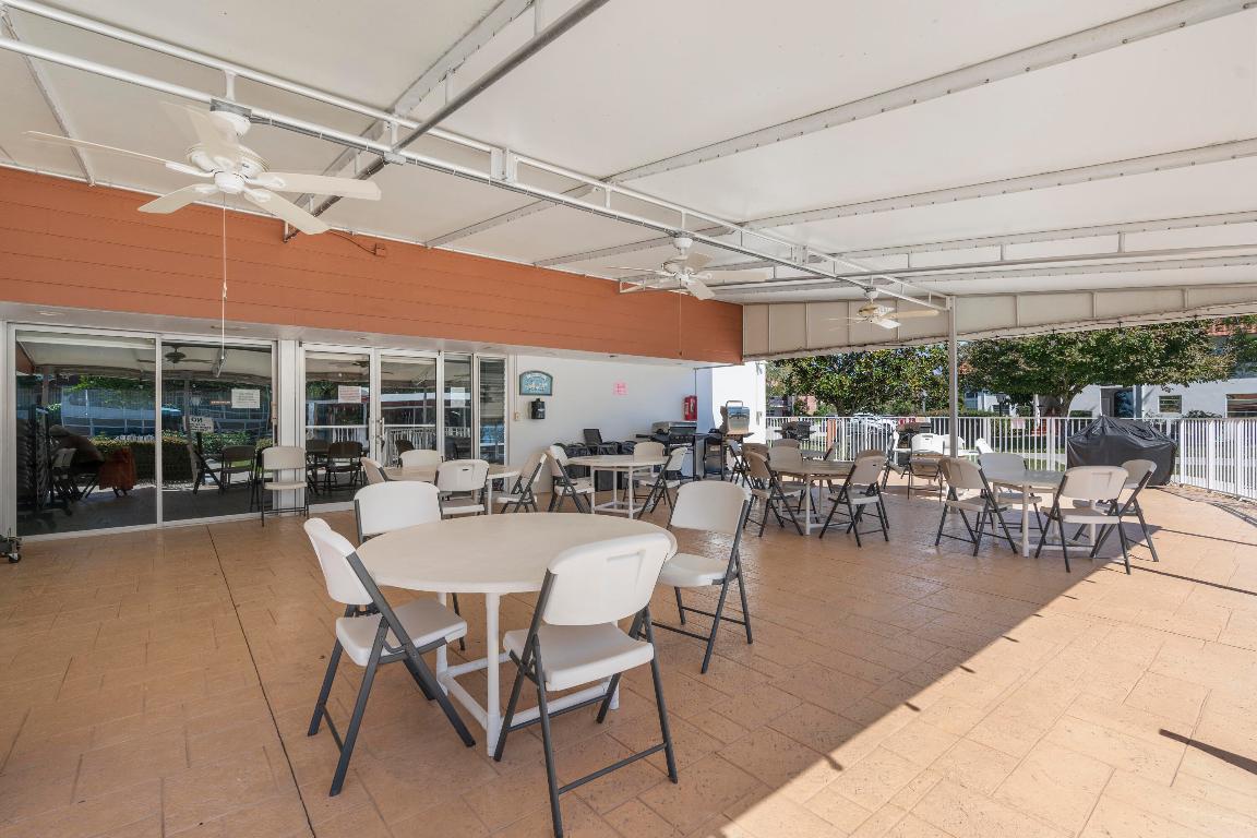 Vista Pines - Residential