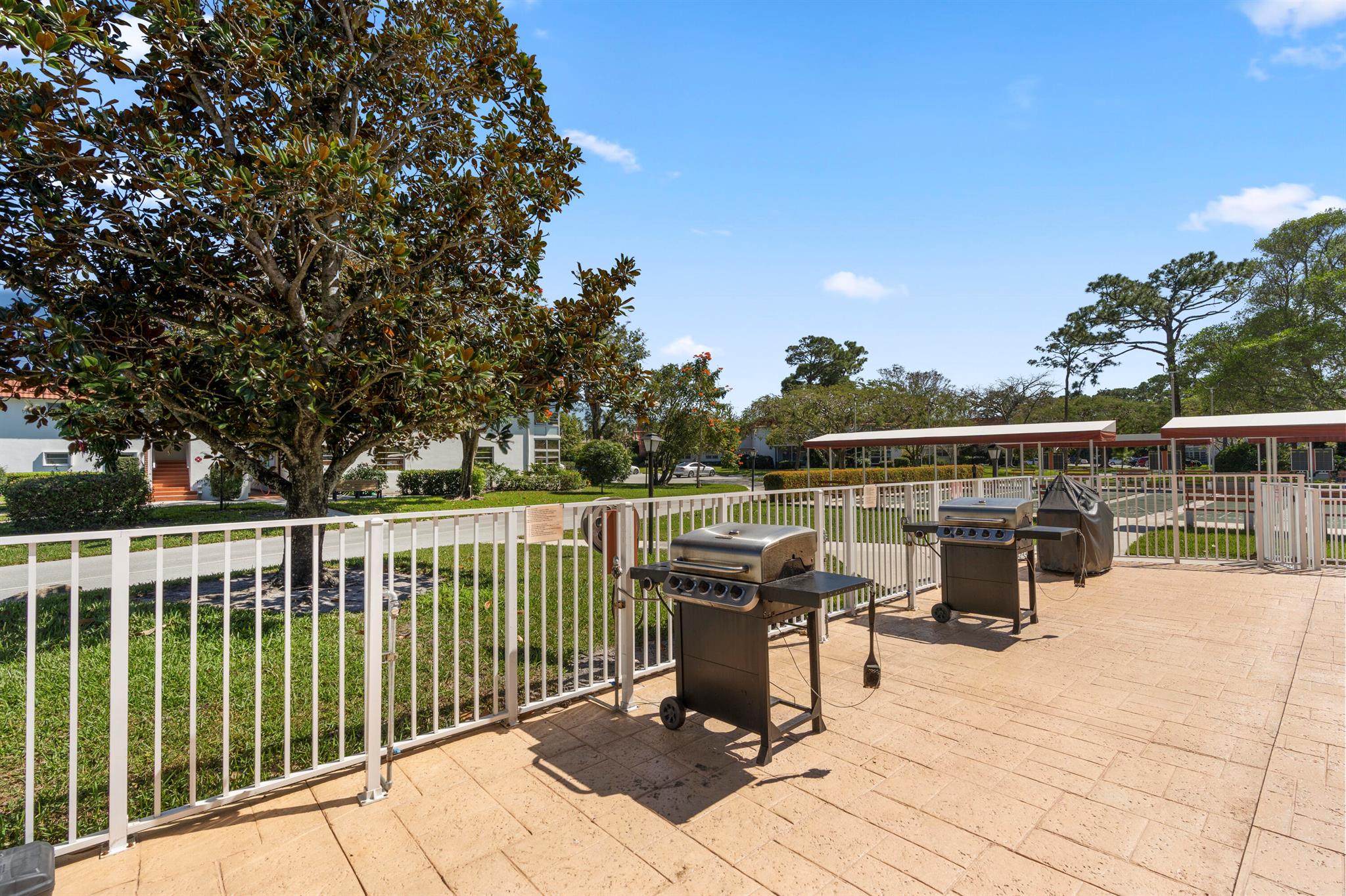 Vista Pines - Residential