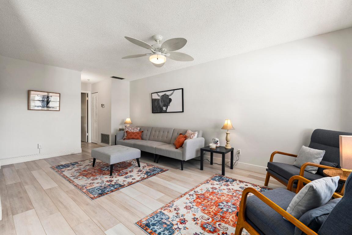 Vista Pines - Residential