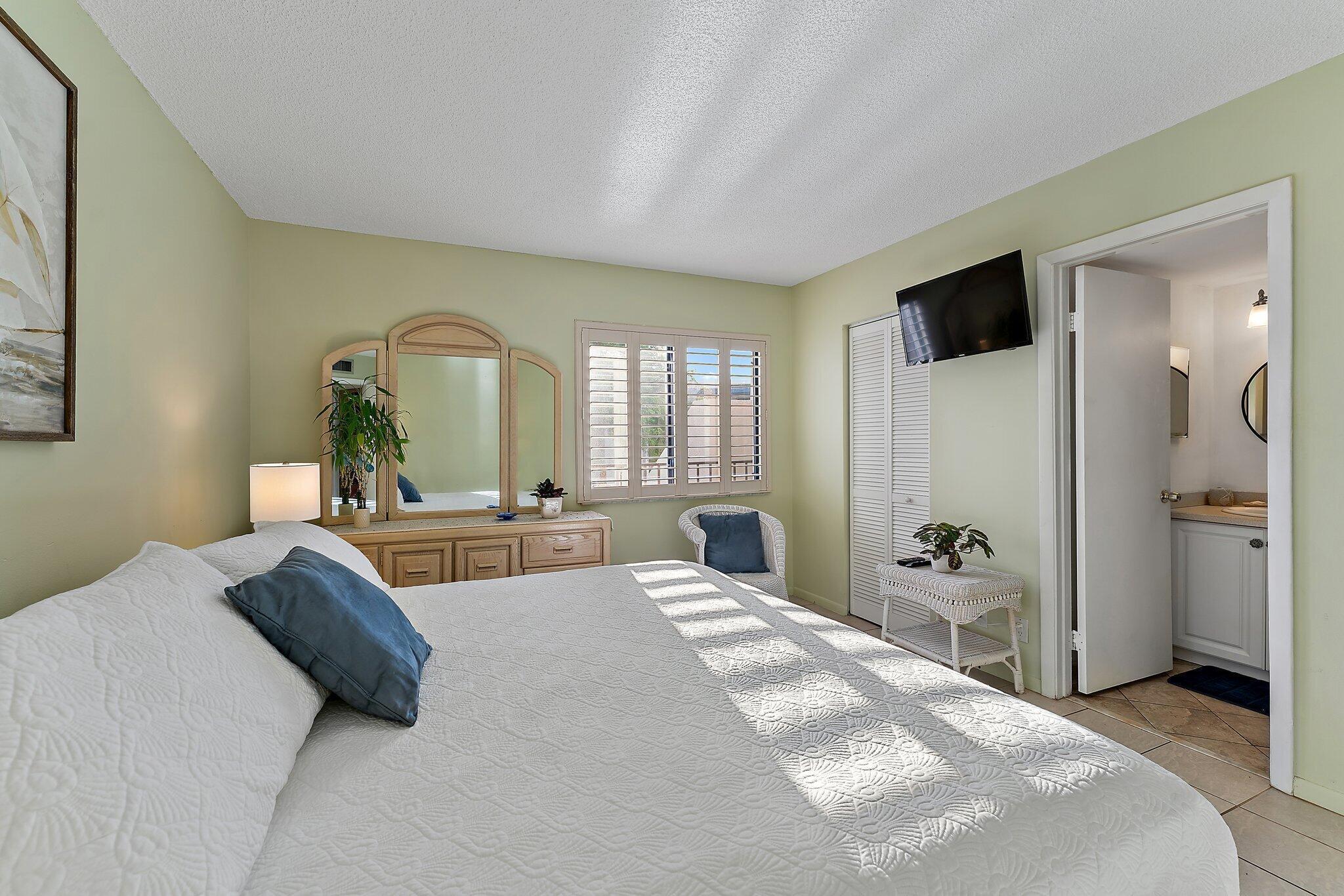 SEA RISE CONDO - Residential Lease