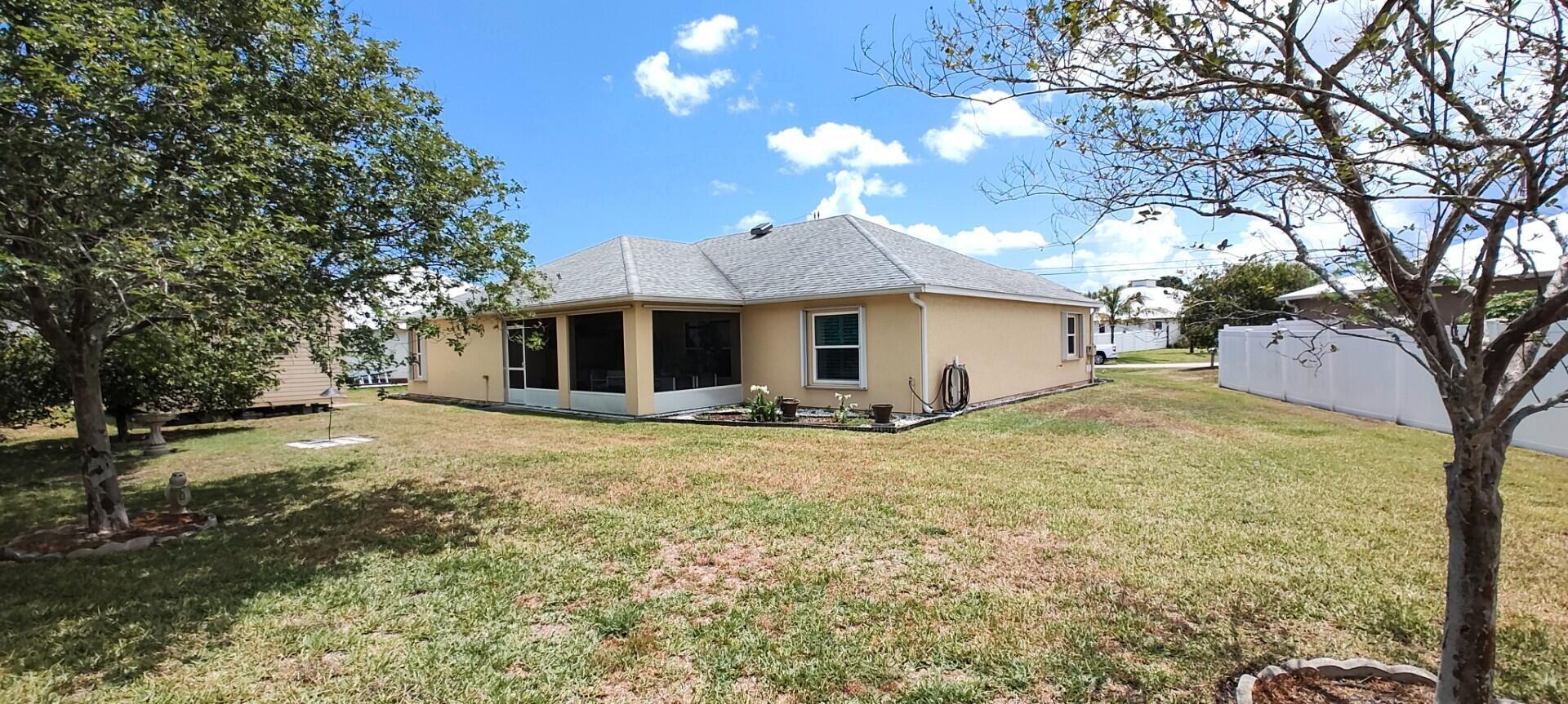 5226 NW North Piper Circle