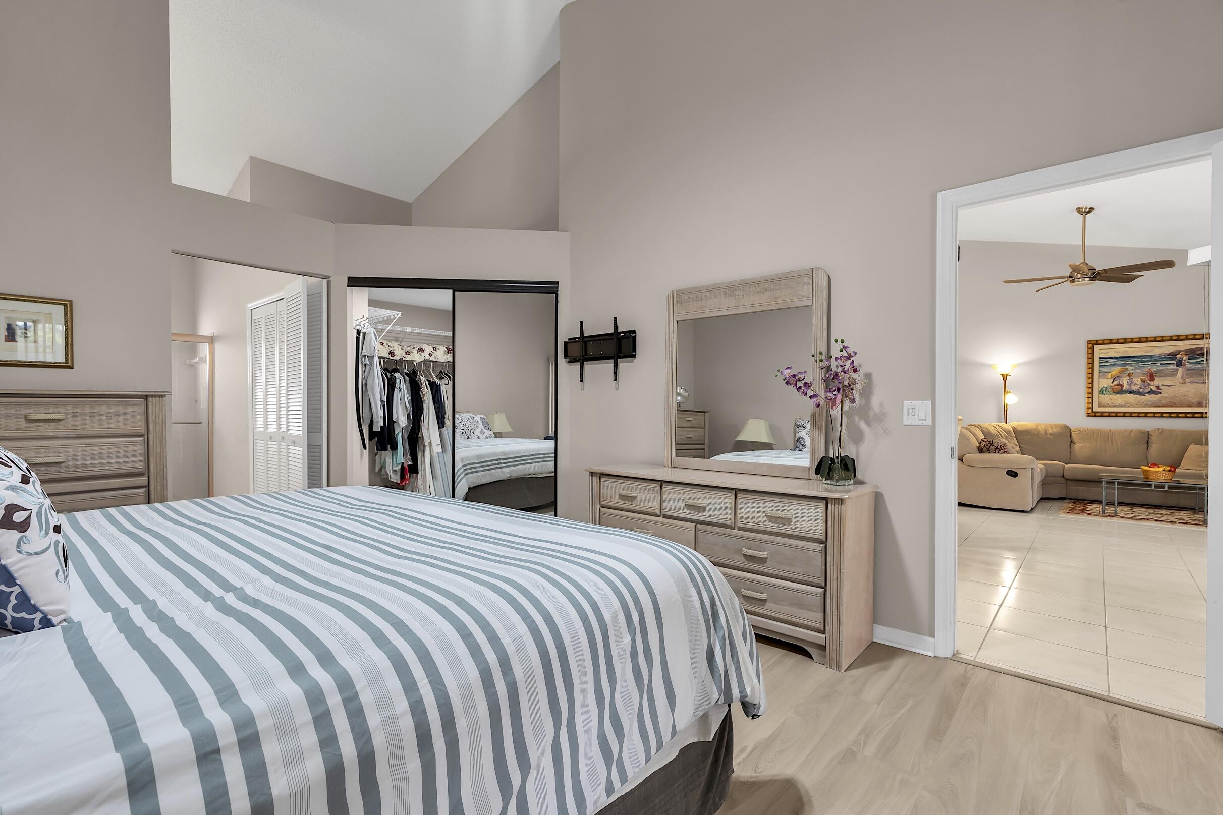 PARKWALK 4 - Residential