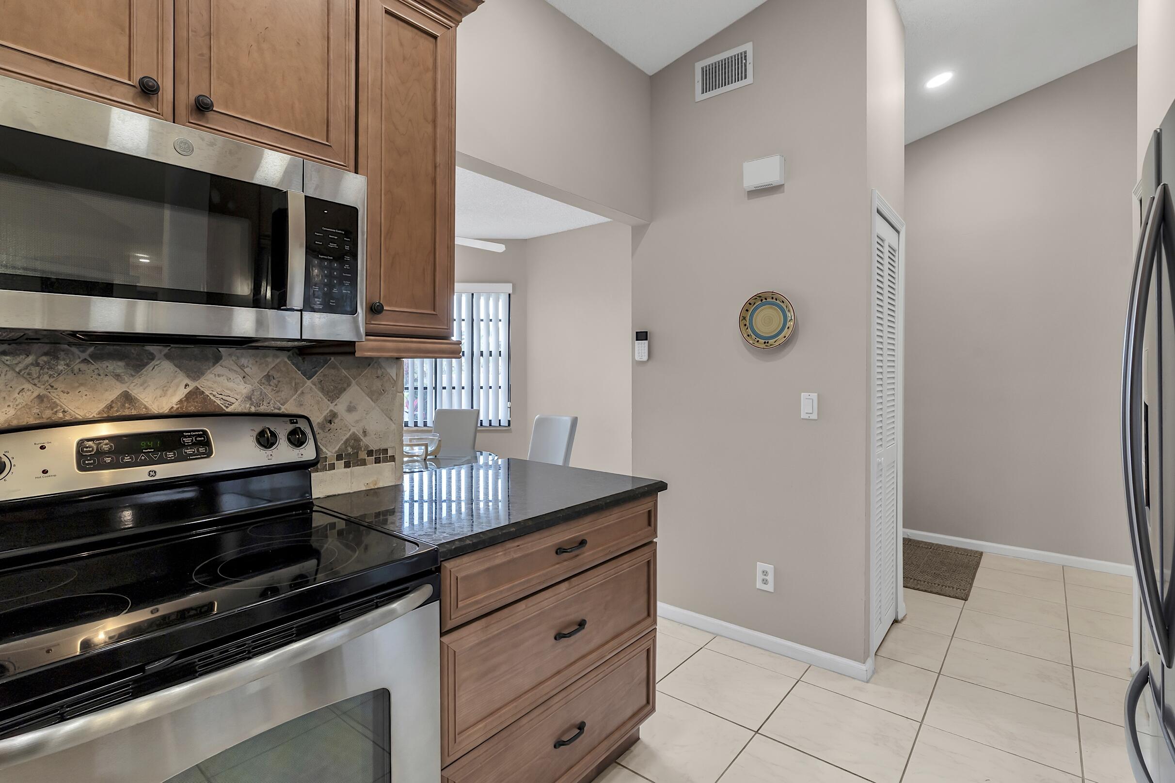 PARKWALK 4 - Residential