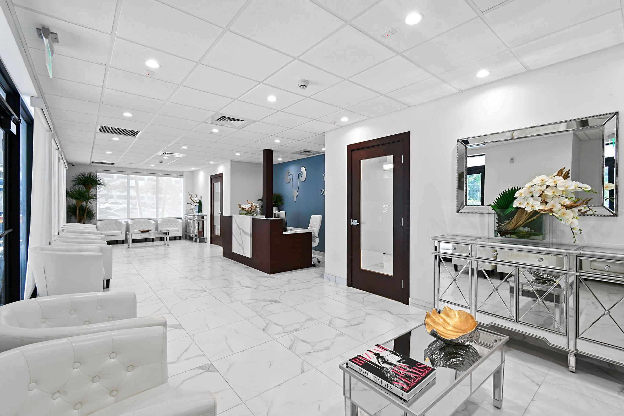 LAKESIDE COURT SOUTH ADD - Commercial Sale