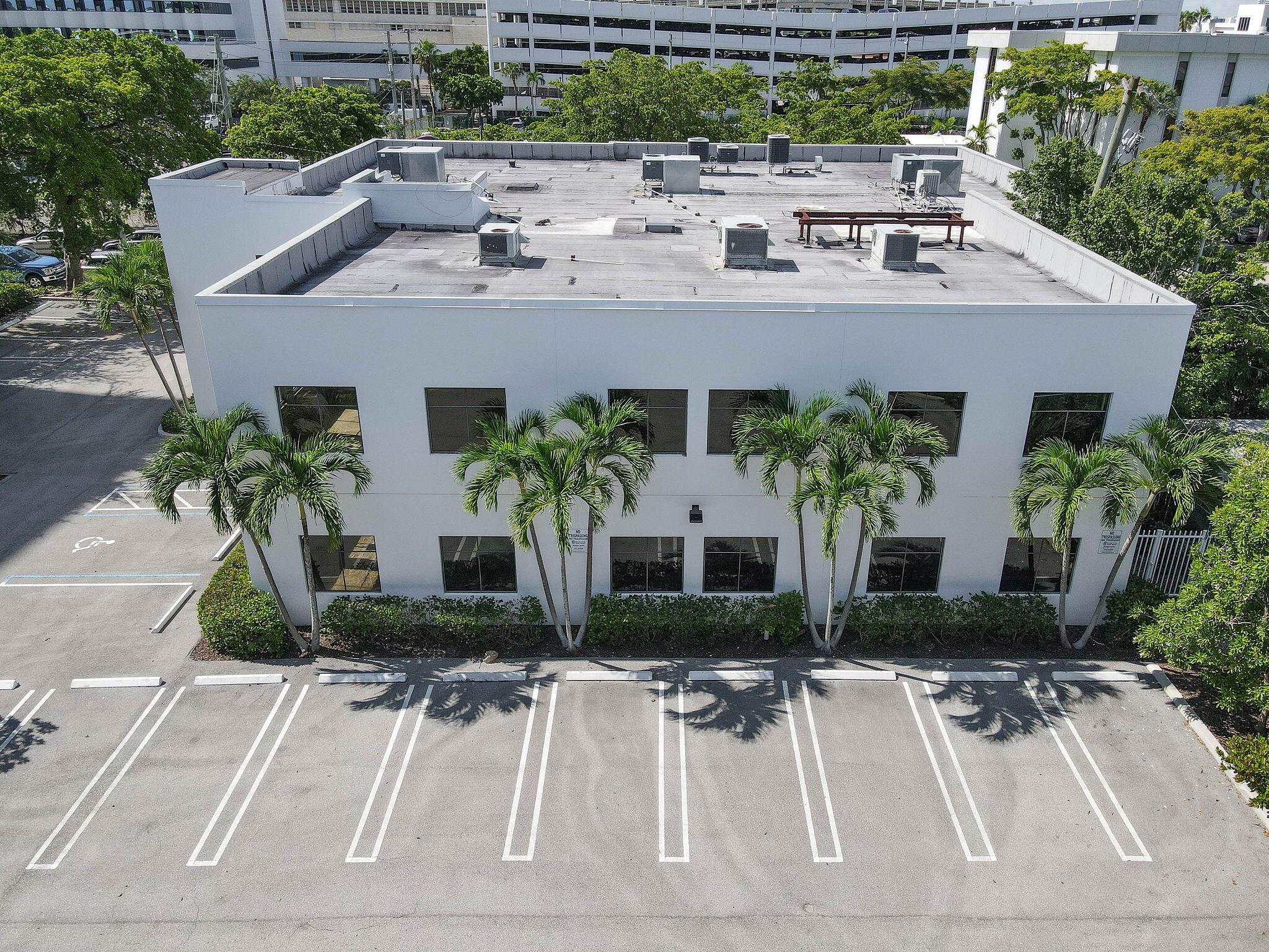 LAKESIDE COURT SOUTH ADD - Commercial Sale