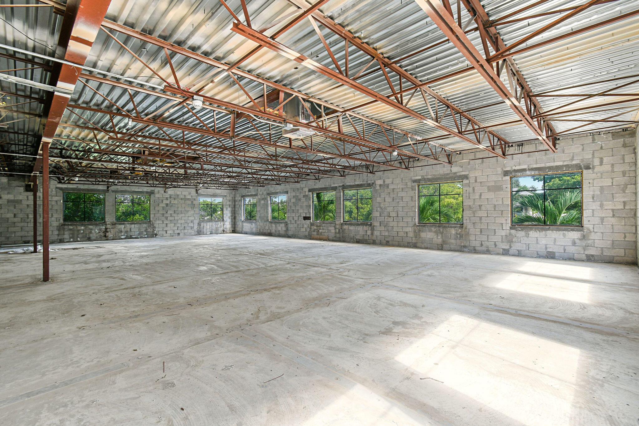 LAKESIDE COURT SOUTH ADD - Commercial Sale