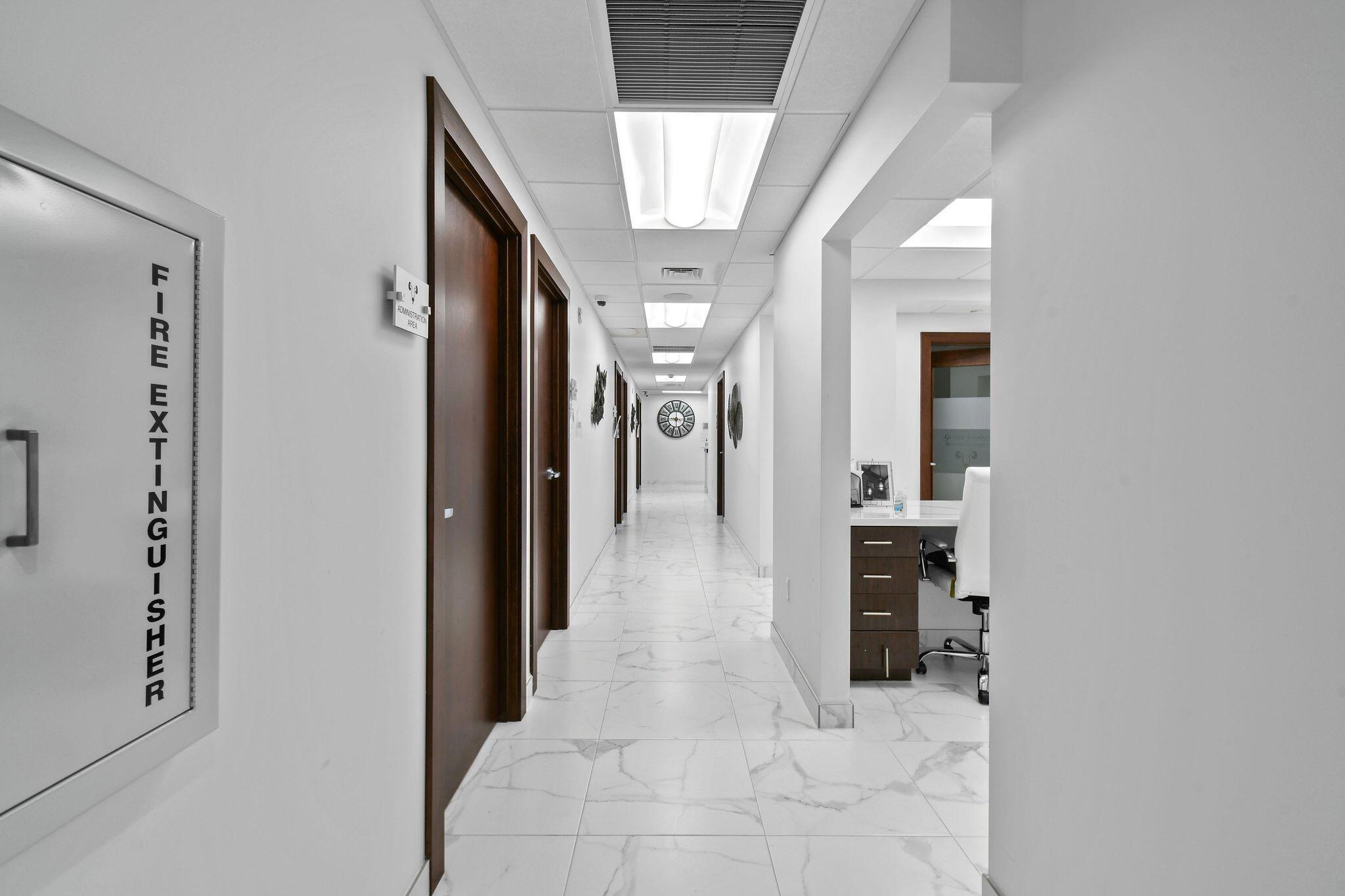 LAKESIDE COURT SOUTH ADD - Commercial Sale