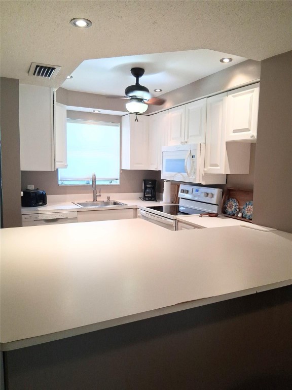 1035 Hillsboro Mile 25