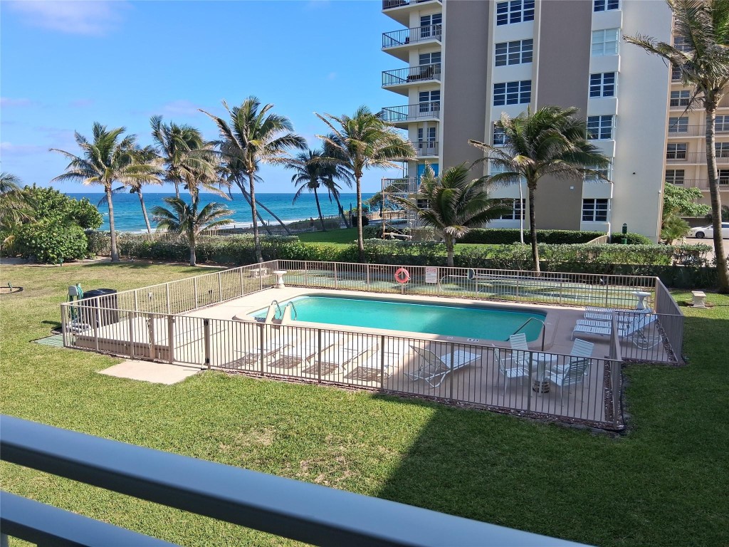 1035 Hillsboro Mile 25