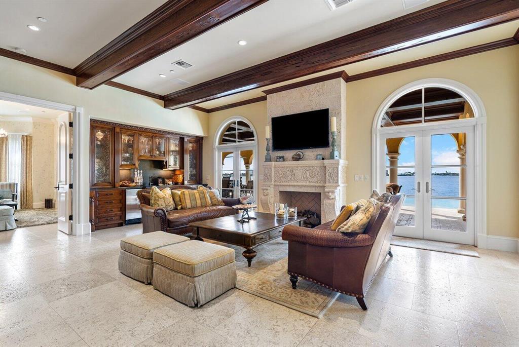 PALM BEACH ISLES 2 - Residential