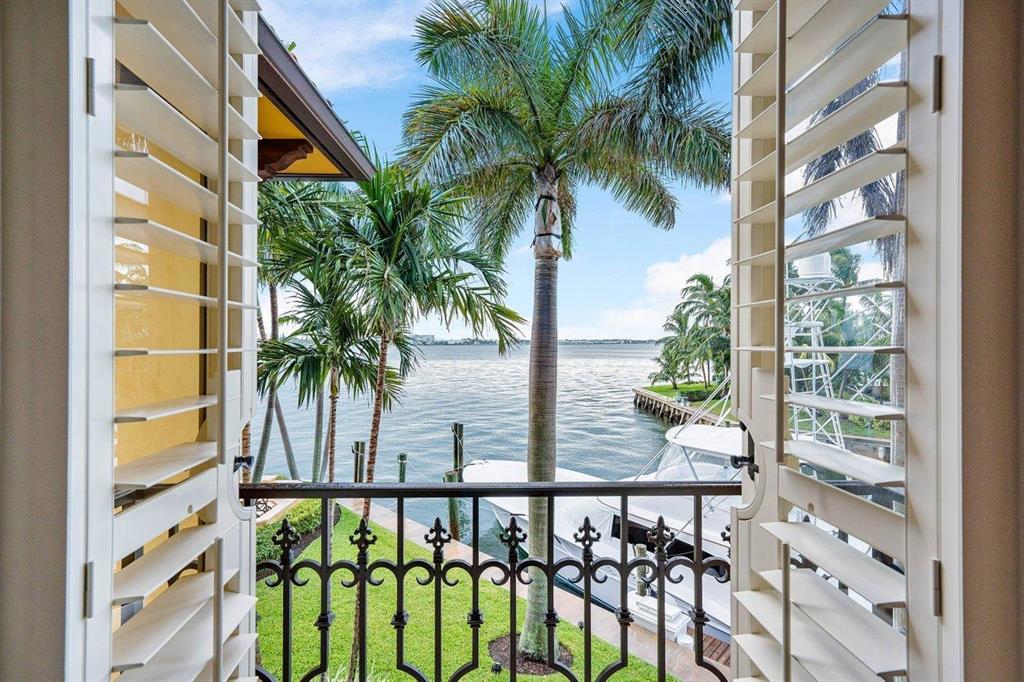 PALM BEACH ISLES 2 - Residential