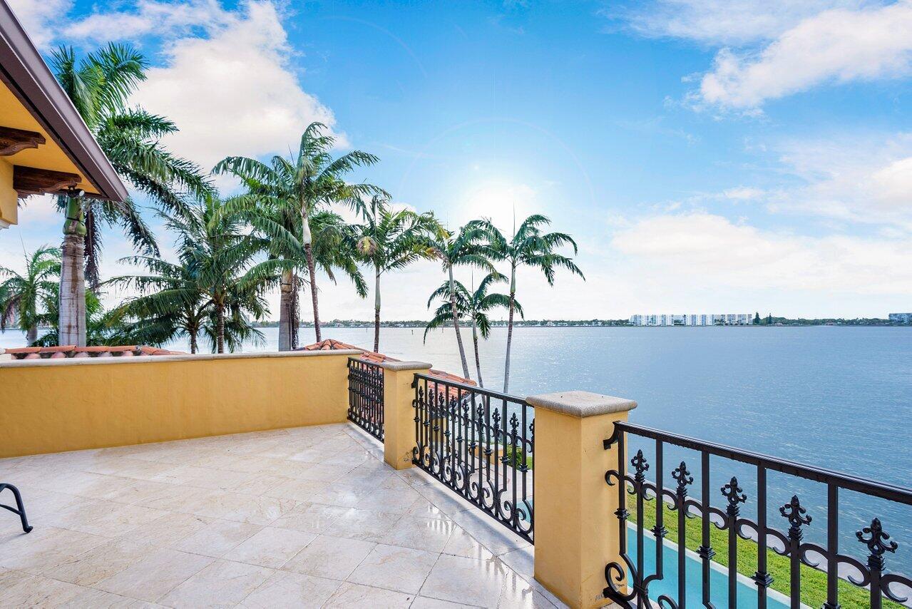 PALM BEACH ISLES 2 - Residential