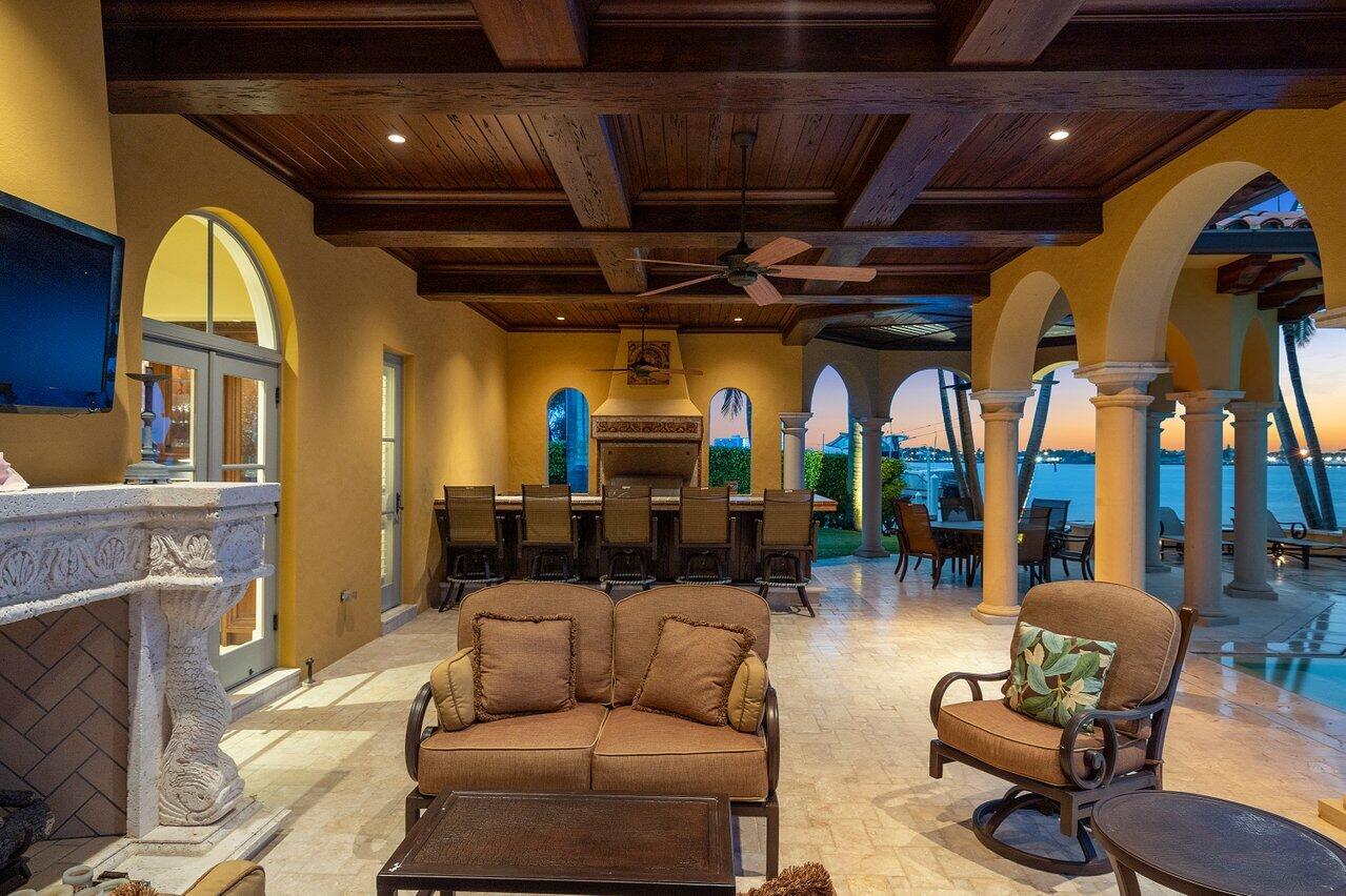 PALM BEACH ISLES 2 - Residential