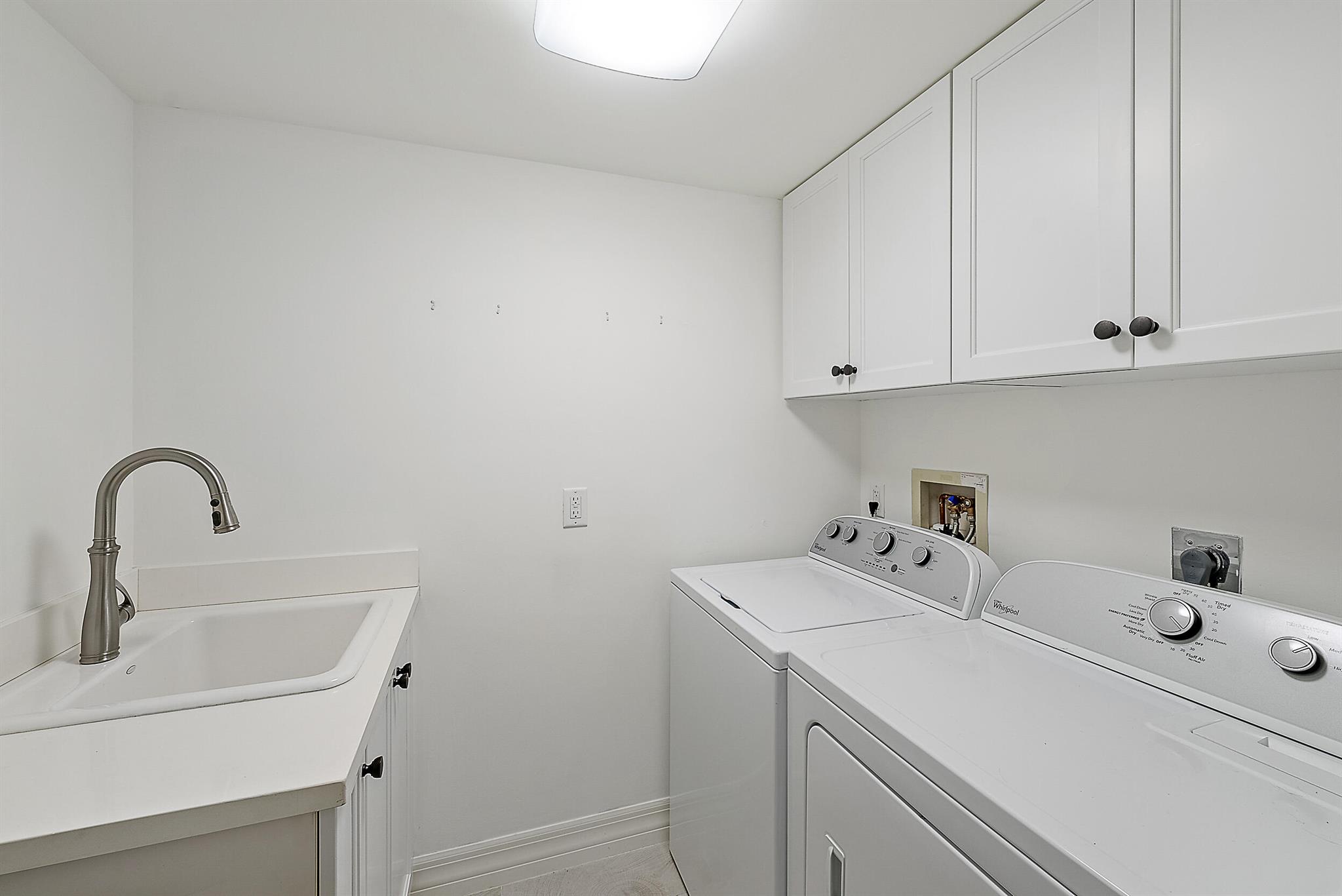 Jonathans Landing - Trade - Residential