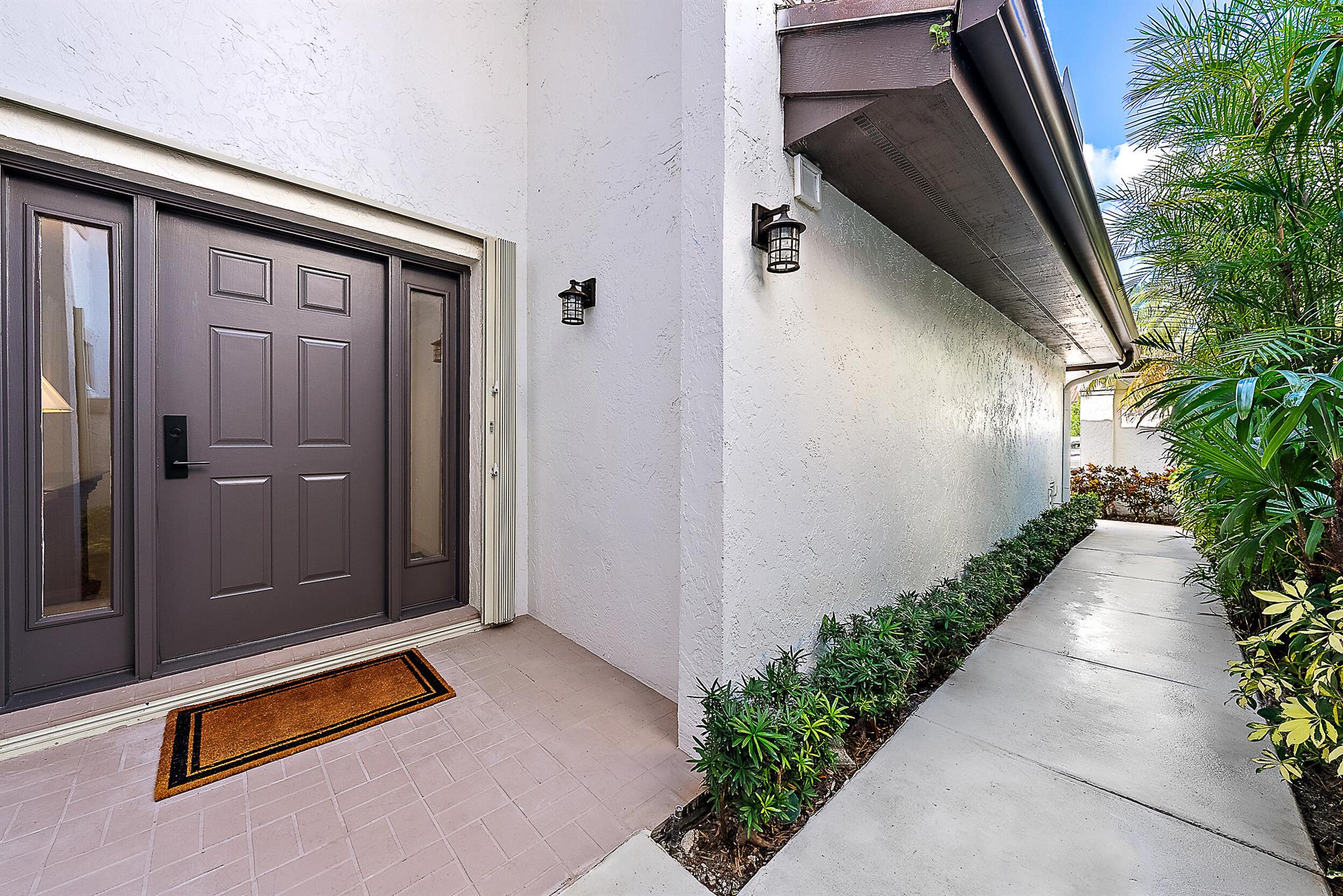 Jonathans Landing - Trade - Residential