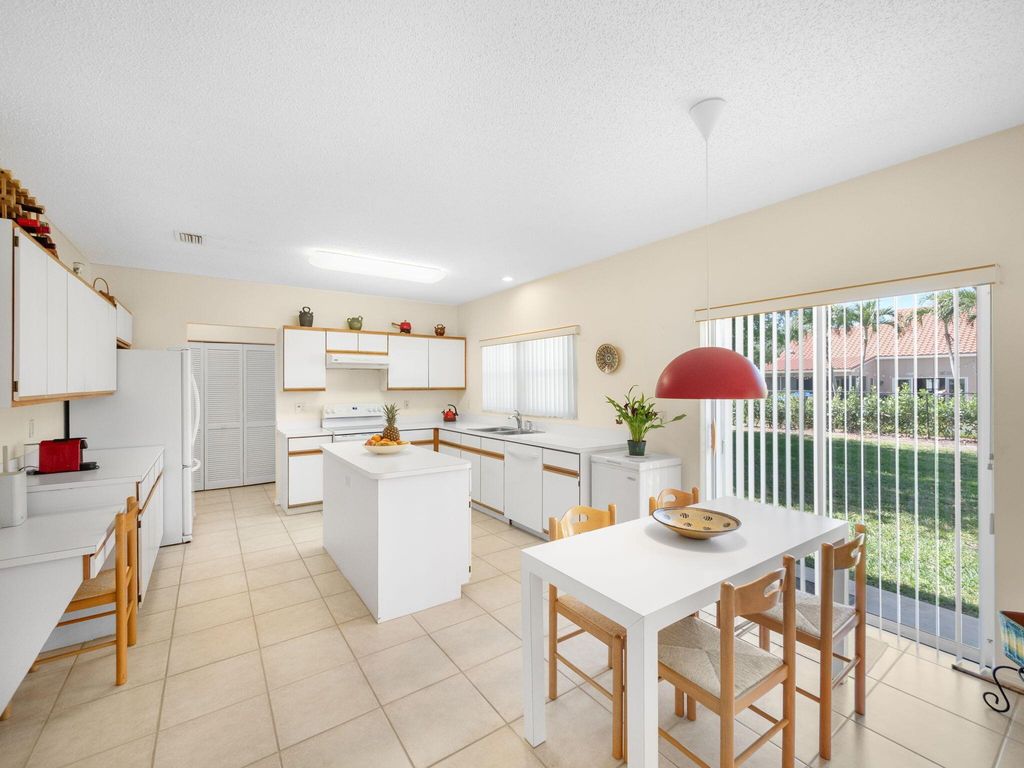 Photo of 10282 Hunt Club Lane, Palm Beach Gardens, FL 33418 (MLS # R11116066)