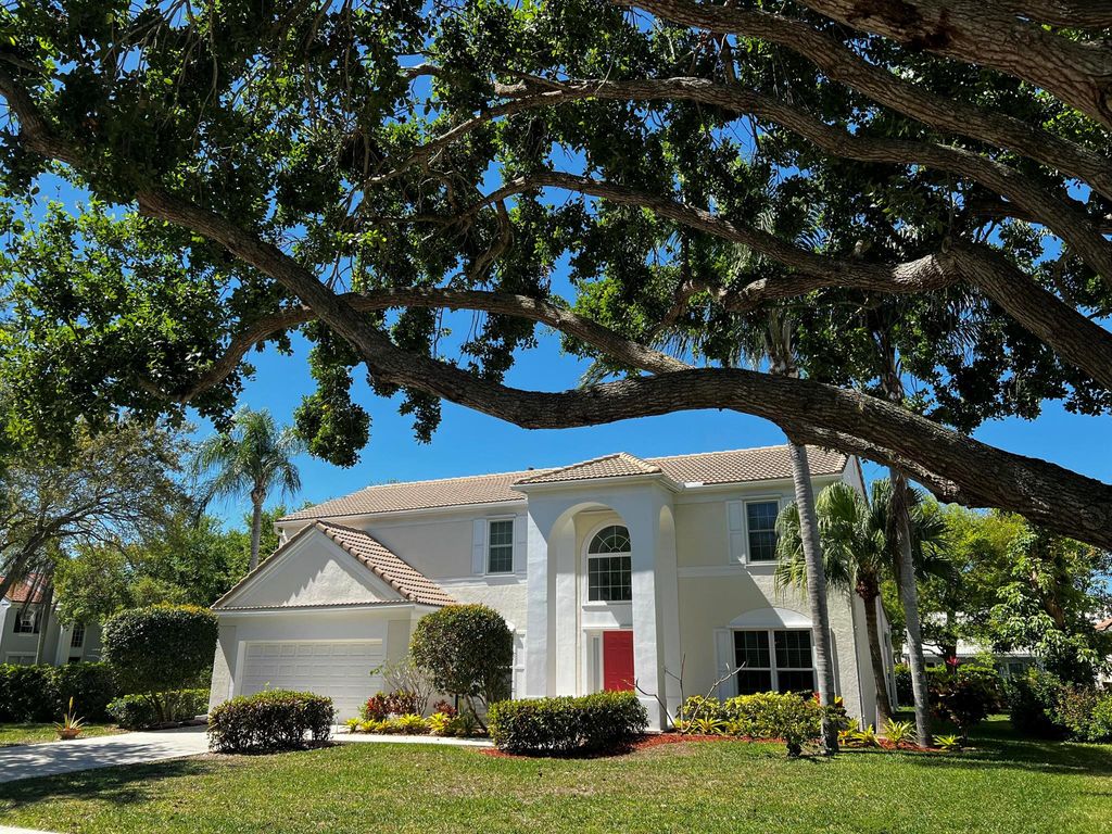 Photo of 10282 Hunt Club Lane, Palm Beach Gardens, FL 33418 (MLS # R11116066)