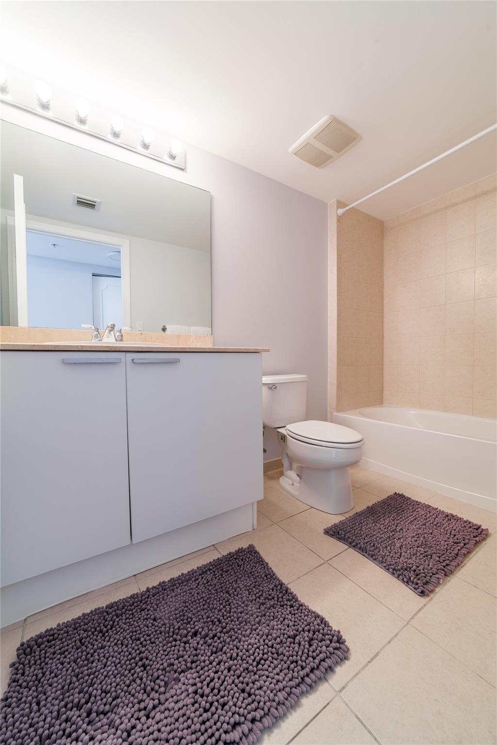 LA PERLA CONDO - Residential Lease