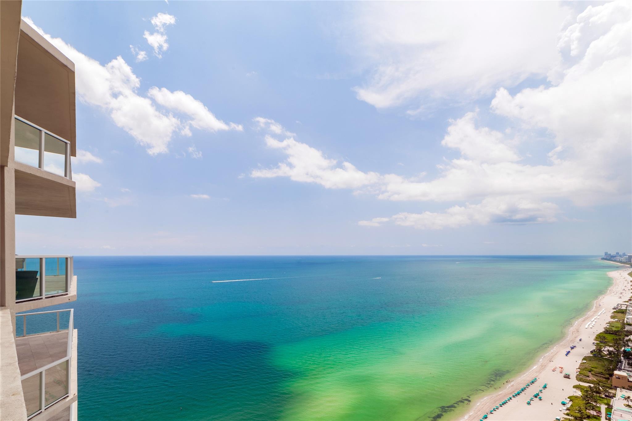 LA PERLA CONDO - Residential Lease