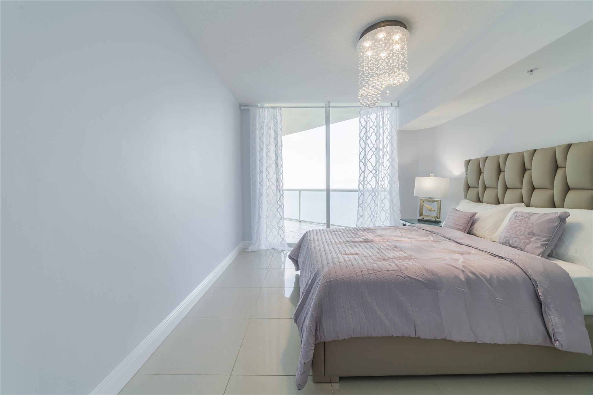 LA PERLA CONDO - Residential Lease