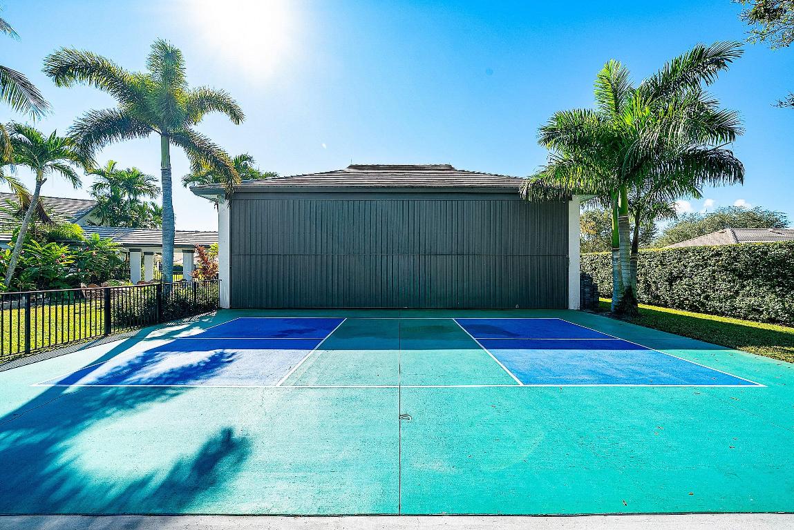 WELLINGTON AERO CLUB OF THE LANDINGS AT WELLINGTON - Residential