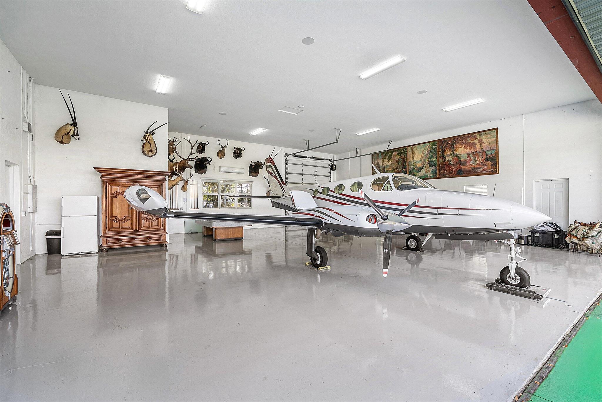 WELLINGTON AERO CLUB OF T - Residential