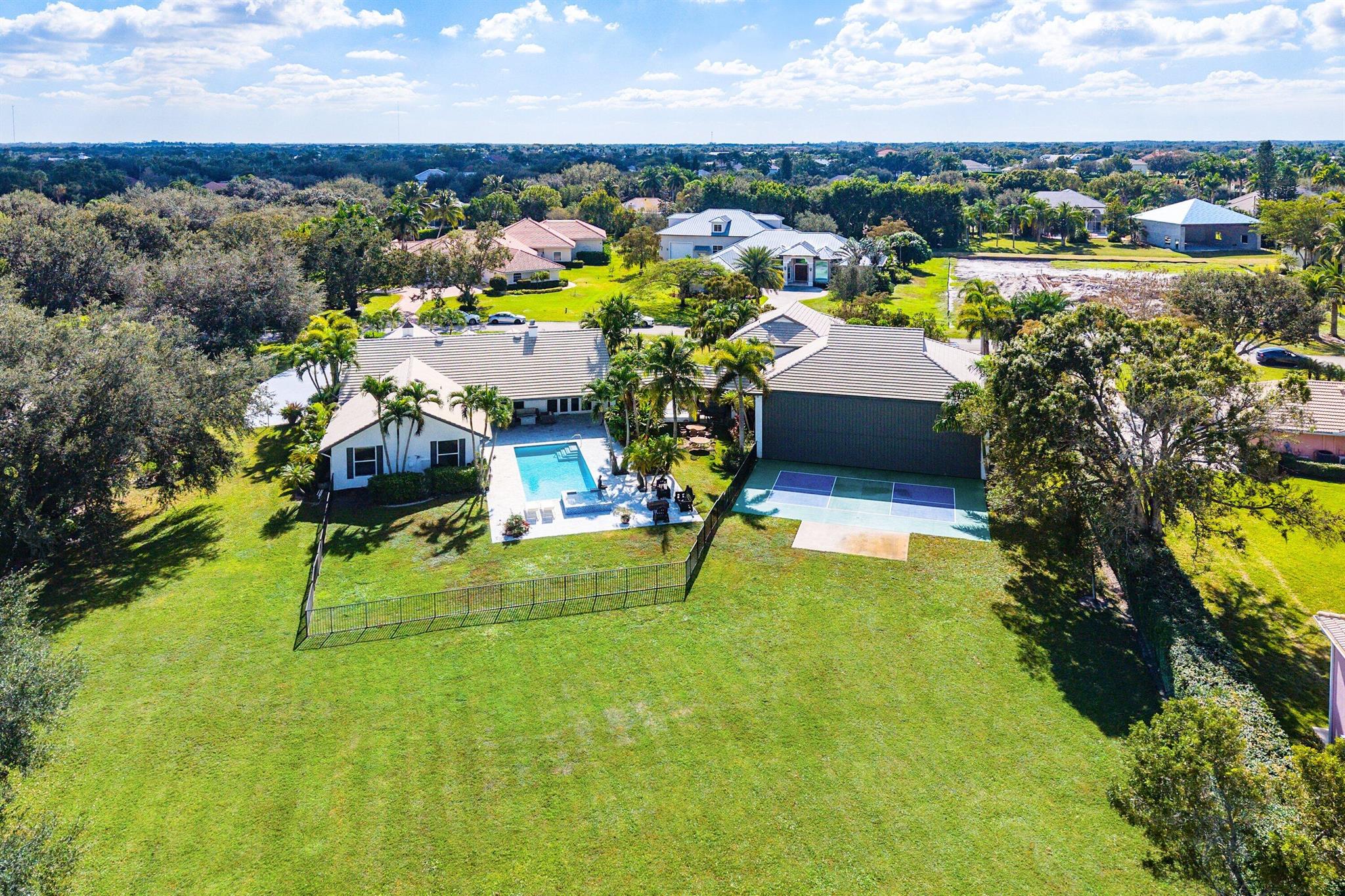 WELLINGTON AERO CLUB OF T - Residential