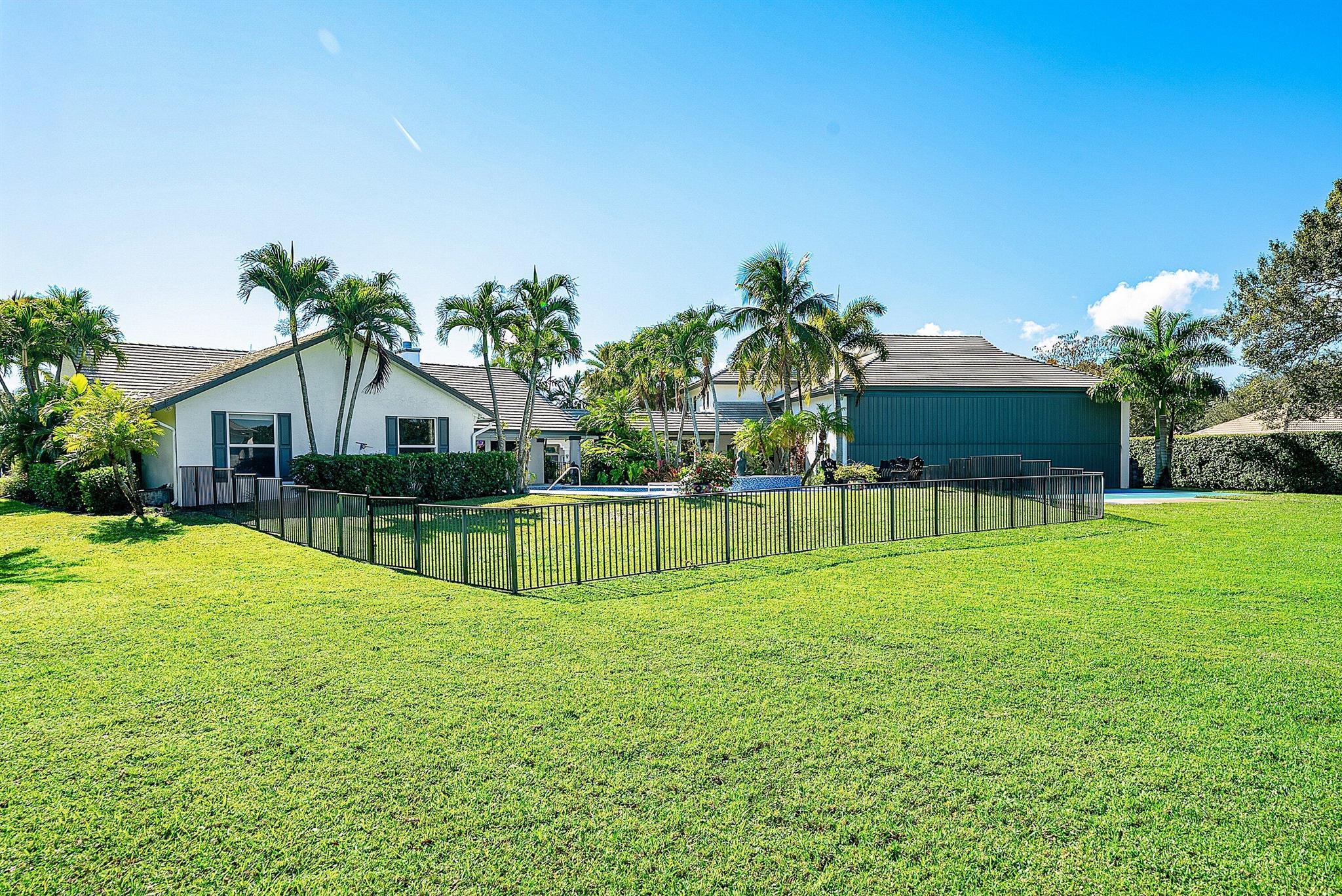 WELLINGTON AERO CLUB OF T - Residential