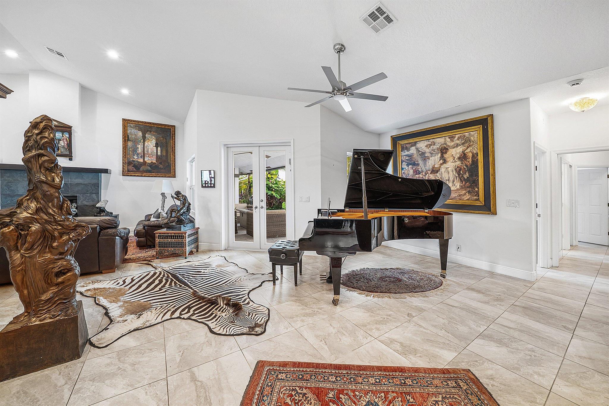 WELLINGTON AERO CLUB OF T - Residential