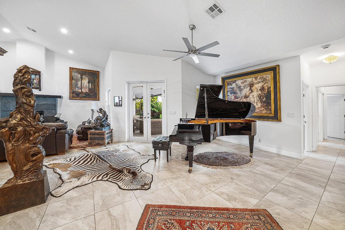 WELLINGTON AERO CLUB OF THE LANDINGS AT WELLINGTON - Residential