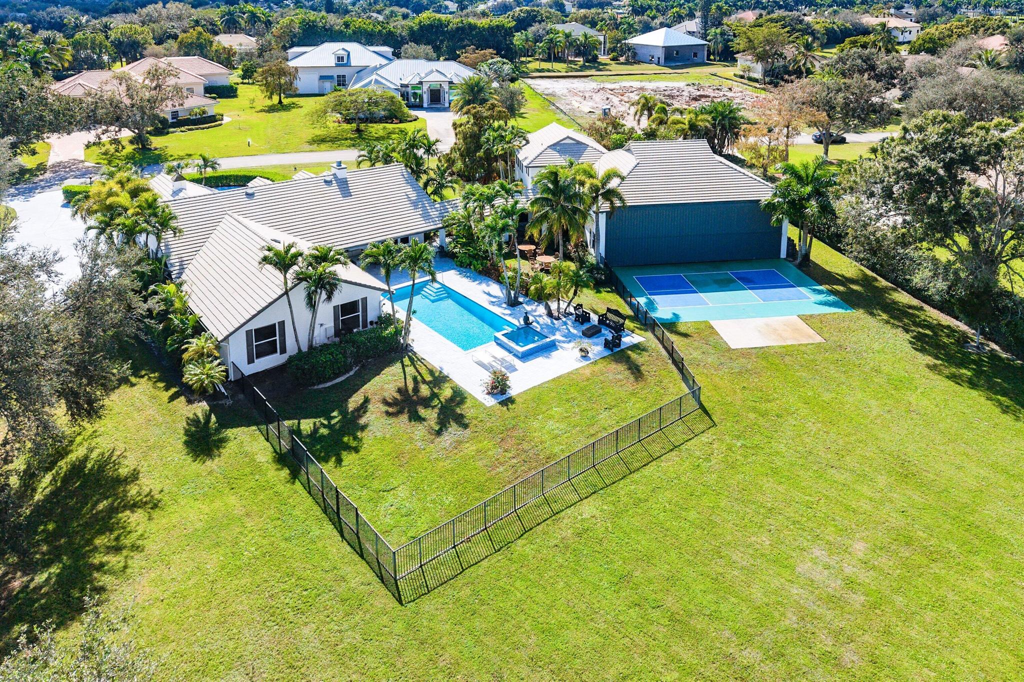 WELLINGTON AERO CLUB OF T - Residential