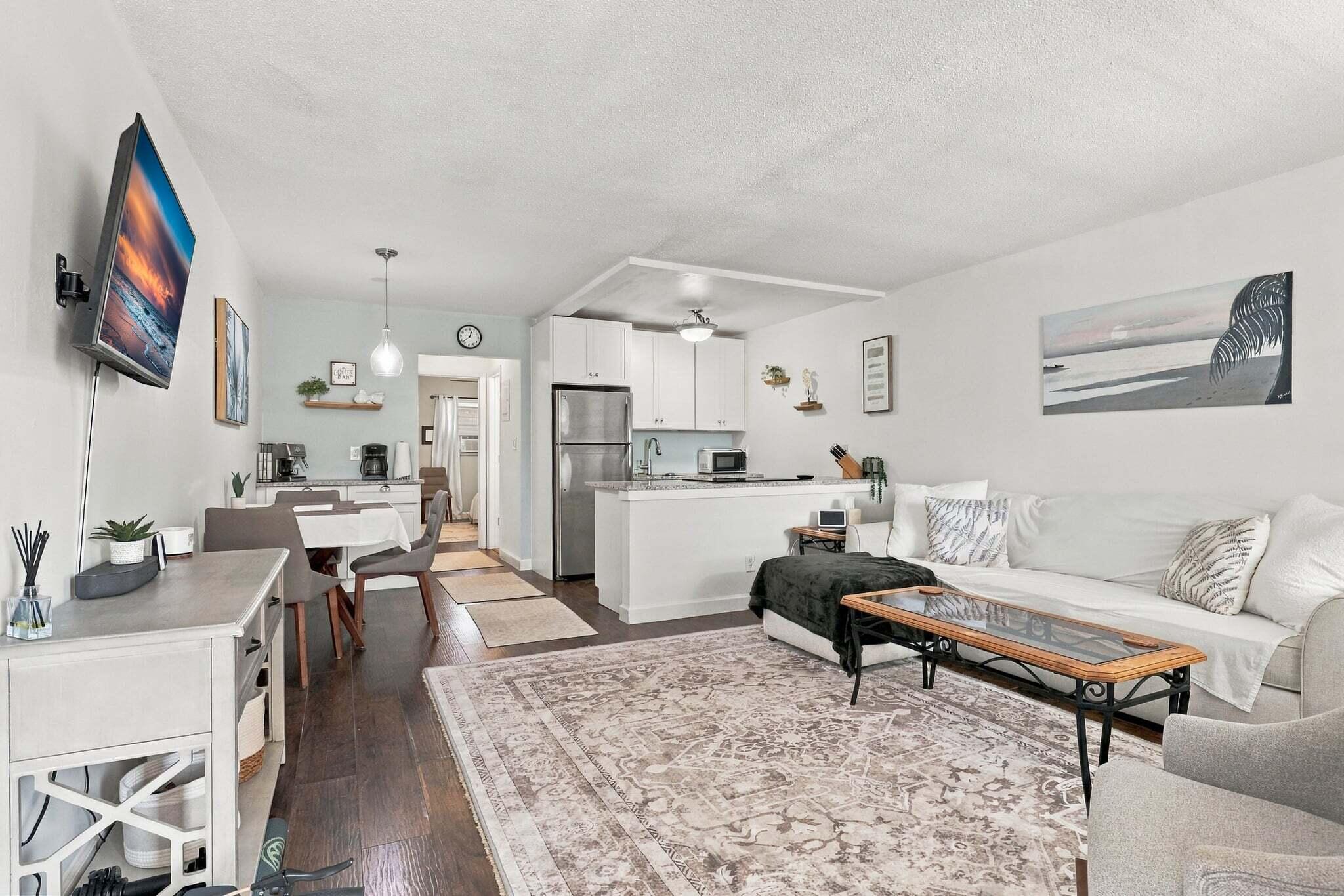 2111 NE 56TH Street 207