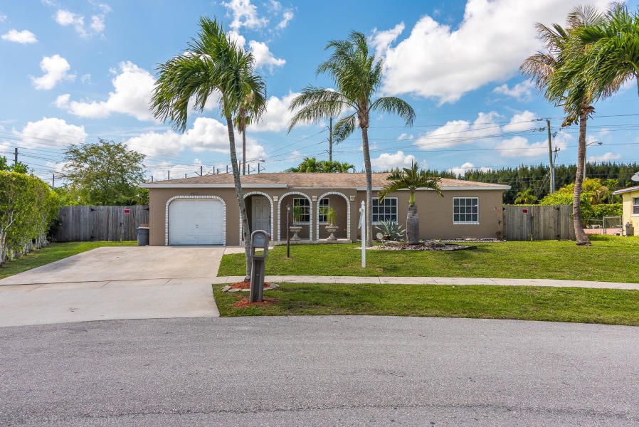 HOLIDAY CITY AT BOCA RATON SEC 3 - Residential Lease