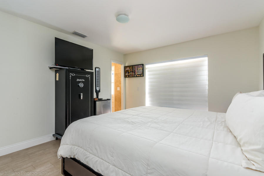 HOLIDAY CITY AT BOCA RATON SEC 3 - Residential Lease