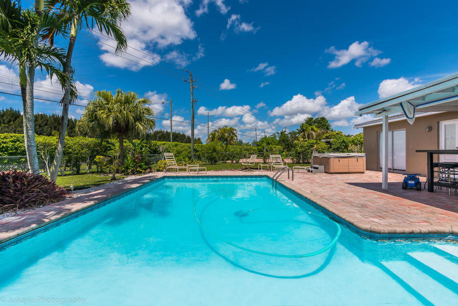 HOLIDAY CITY AT BOCA RATON SEC 3 - Residential Lease