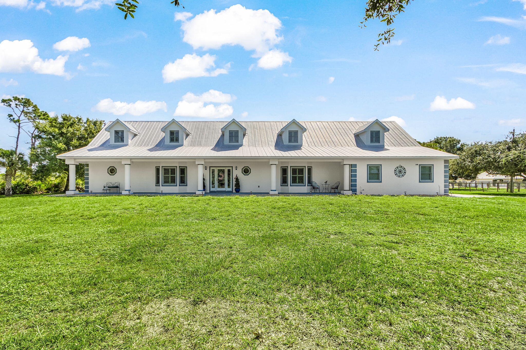 688 PALOMINO Trail