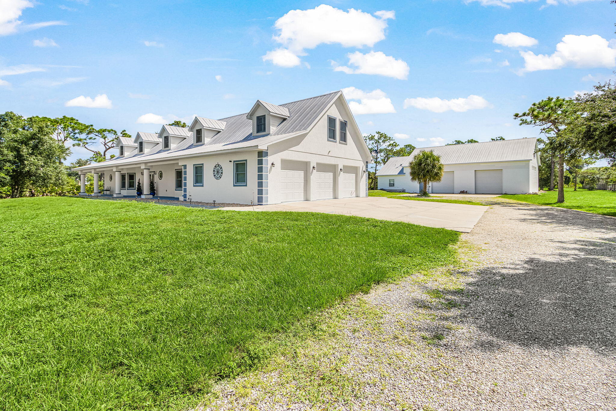 688 PALOMINO Trail