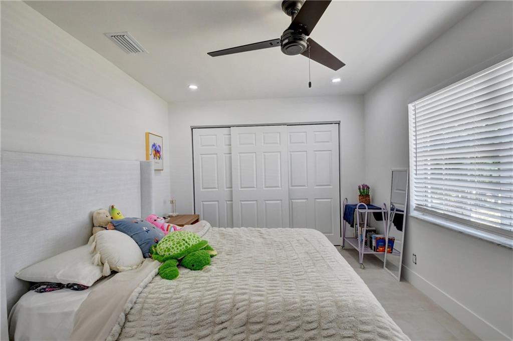 AMERICAN HOMES AT BOCA RA - Residential