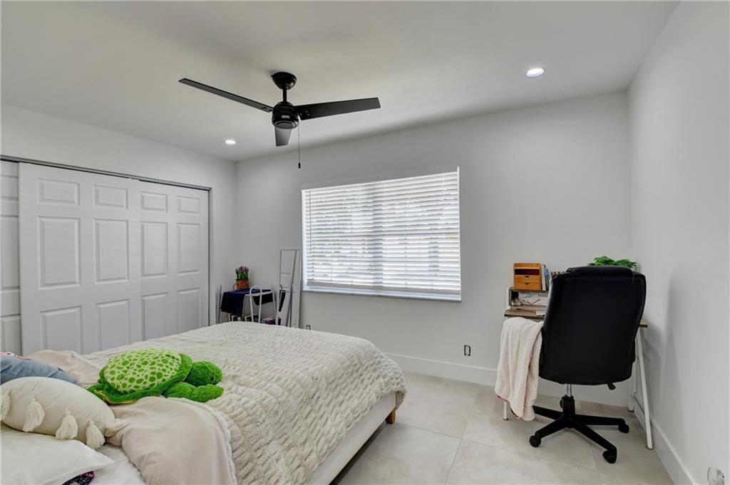 AMERICAN HOMES AT BOCA RA - Residential