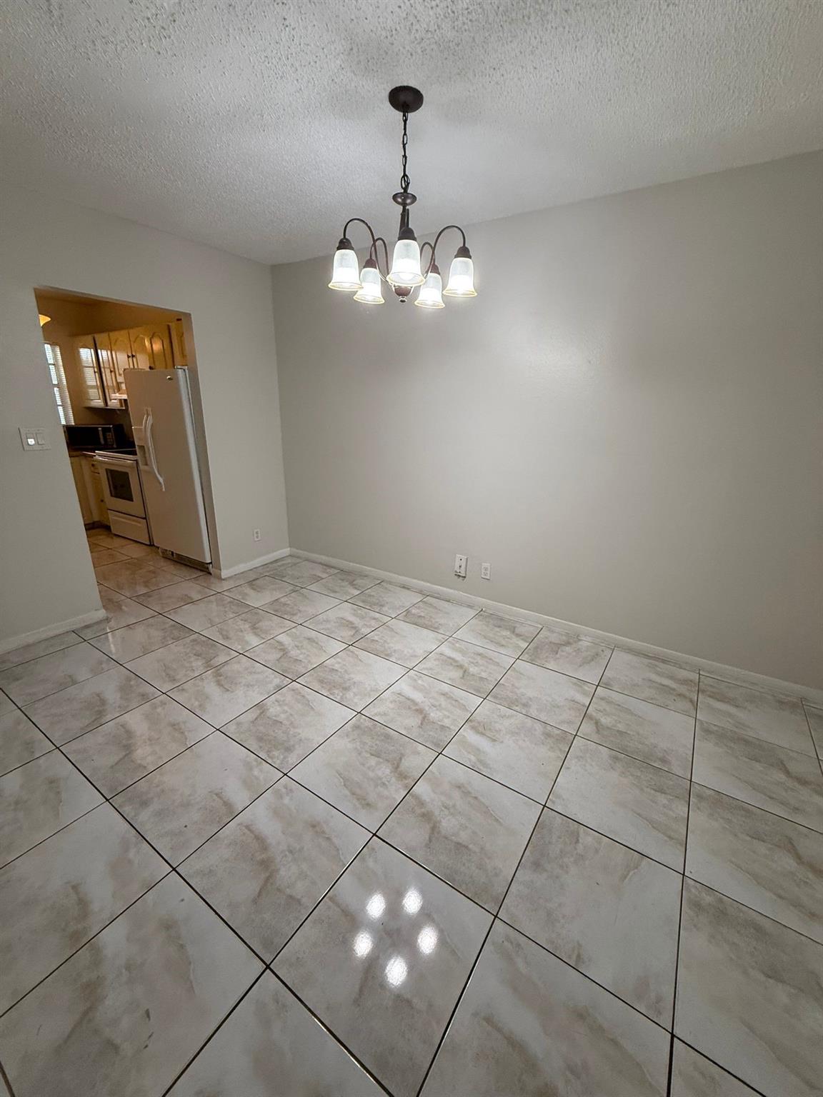 University Manors Condo - Residential Lease