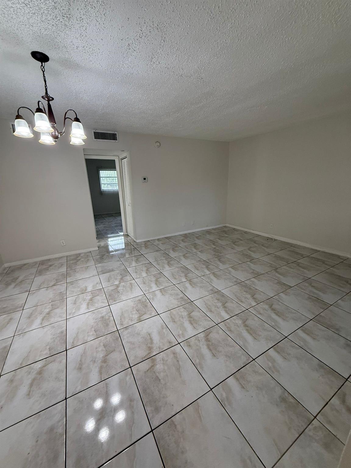 University Manors Condo - Residential Lease