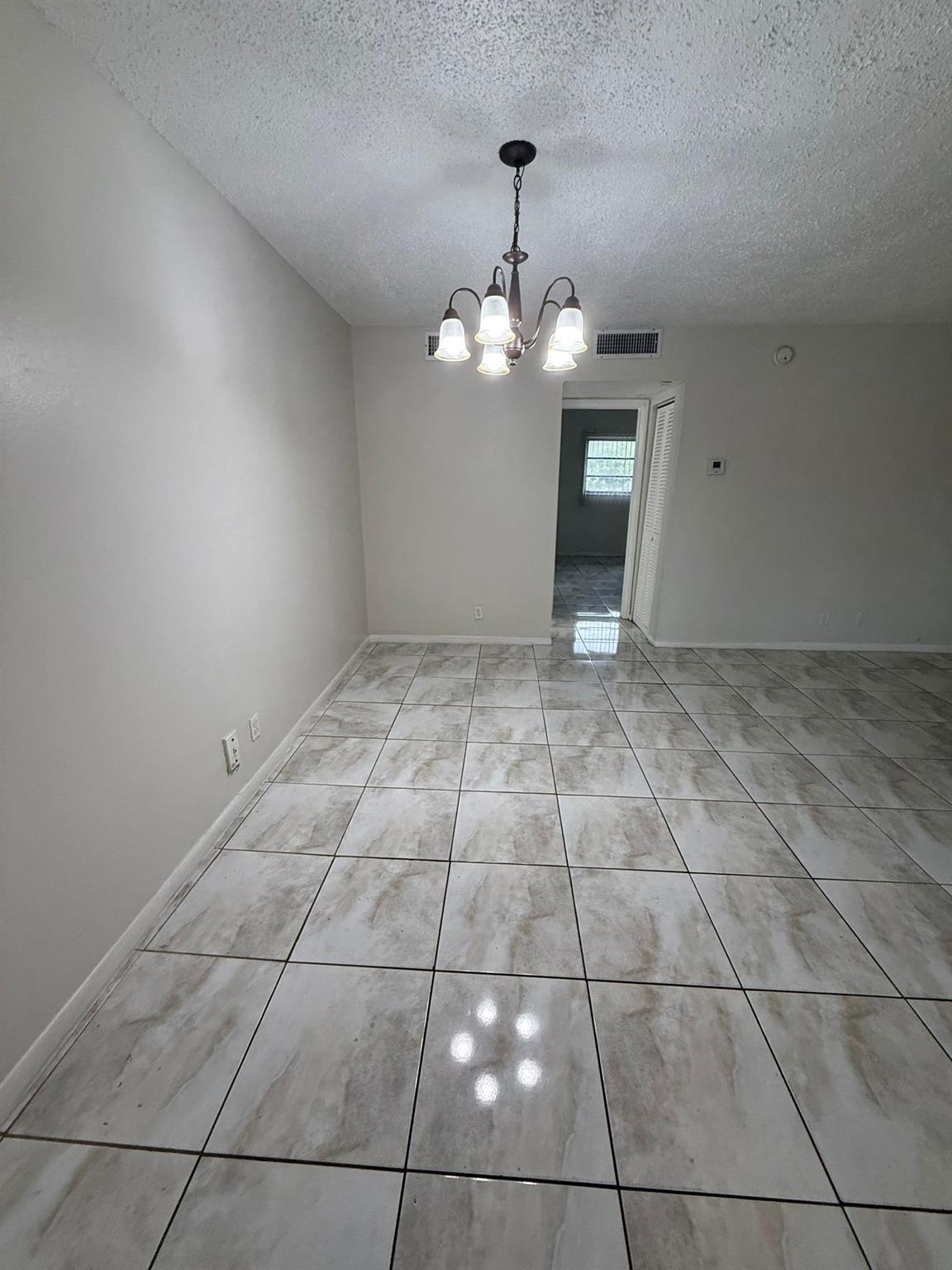 University Manors Condo - Residential Lease