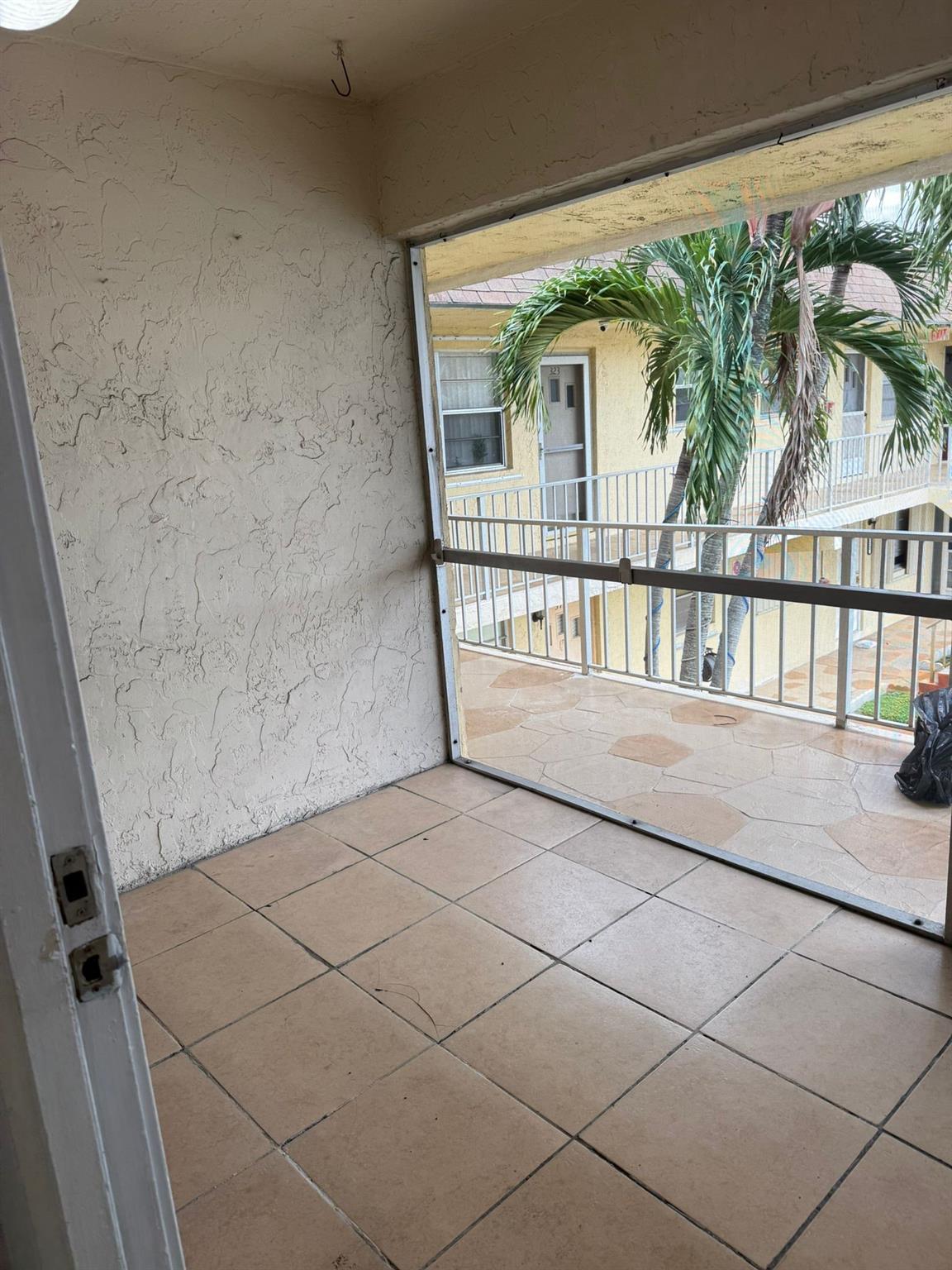 University Manors Condo - Residential Lease