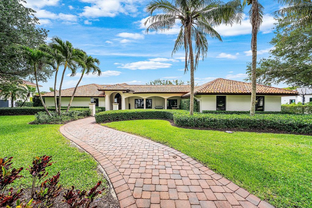 Photo of 5575 Whirlaway Road, Palm Beach Gardens, FL 33418 (MLS # B26025478)