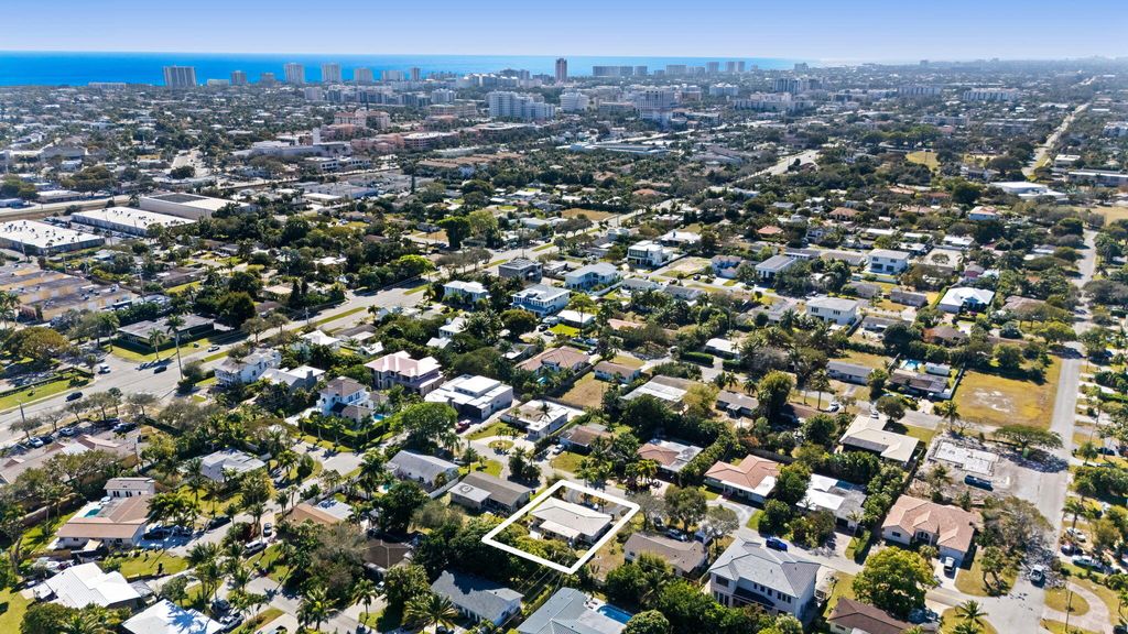 Photo of 269 NW 11th Street, Boca Raton, FL 33432 (MLS # B26003731)