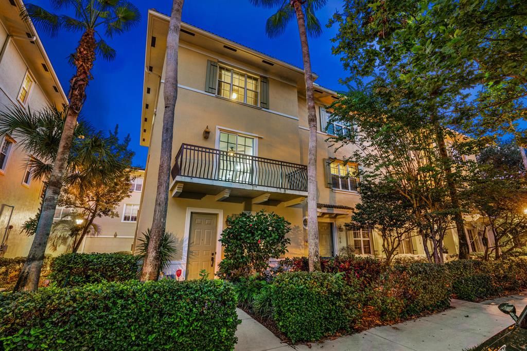 Photo of 108 Osceola Lane, Jupiter, FL 33458 (MLS # R10833153)