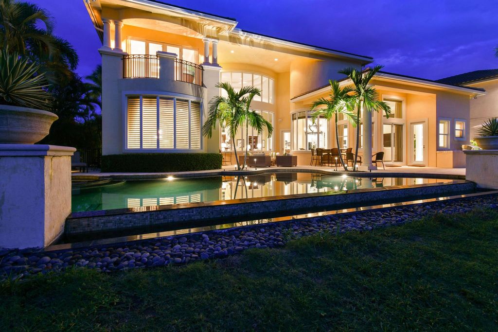 Photo of 615 Hermitage Circle, Palm Beach Gardens, FL 33410 (MLS # R11016102)