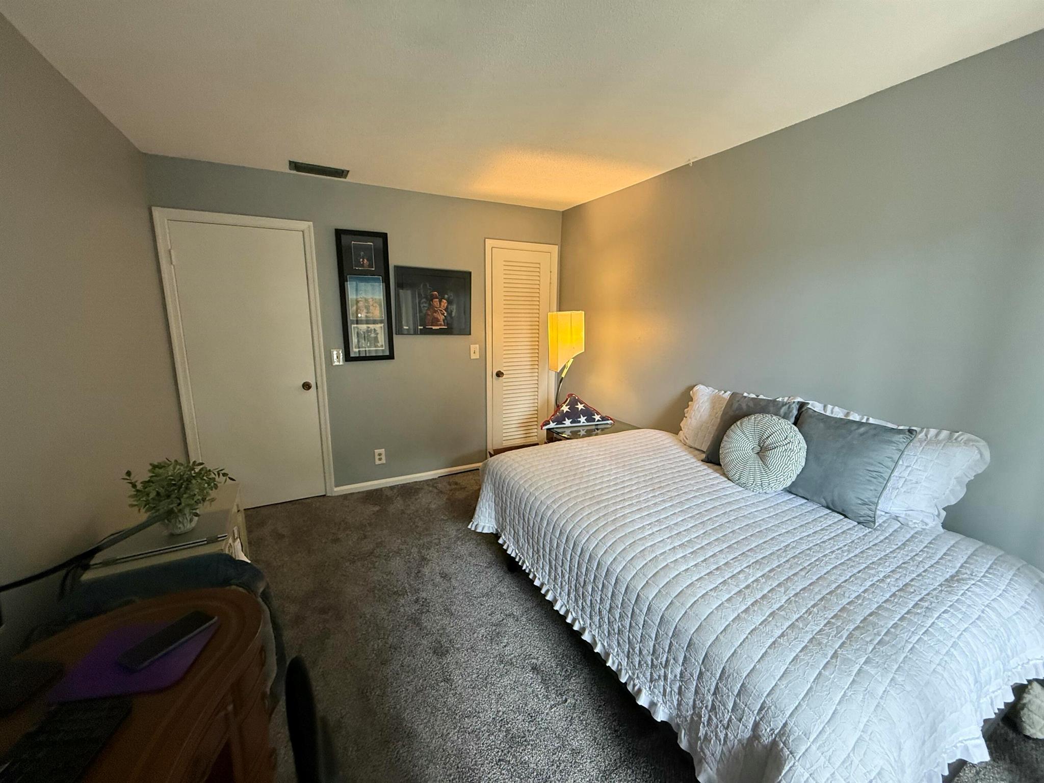 MERIDIAN CONDO 14 - Residential